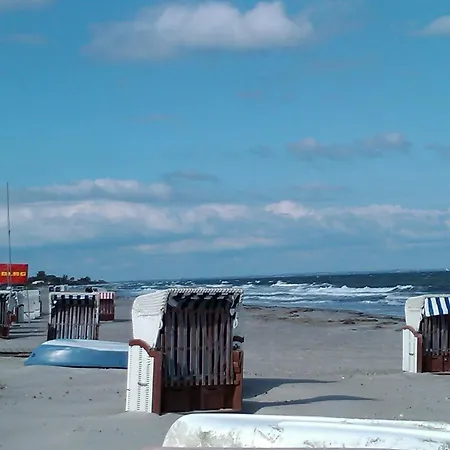 Apartment Urlaub Mit Ostseeblick, Schwimmbad Und Direkter Strandlage