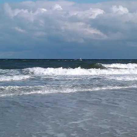 Urlaub Mit Ostseeblick, Schwimmbad Und Direkter Strandlage Kronsgaard