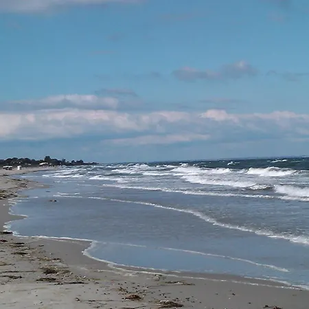Urlaub Mit Ostseeblick, Schwimmbad Und Direkter Strandlage