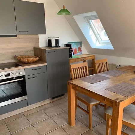 Apartment Urlaub Mit Ostseeblick, Schwimmbad Und Direkter Strandlage *