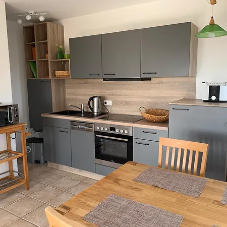 Apartment Urlaub Mit Ostseeblick, Schwimmbad Und Direkter Strandlage