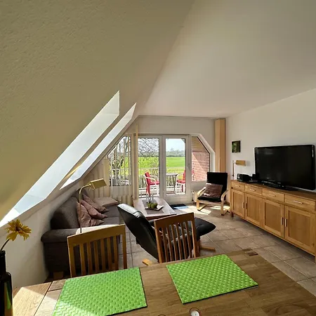 Apartment Urlaub Mit Ostseeblick, Schwimmbad Und Direkter Strandlage *
