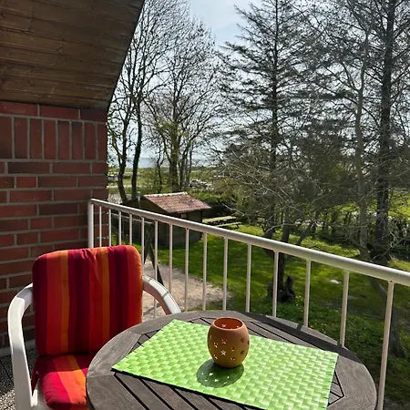 Urlaub Mit Ostseeblick, Schwimmbad Und Direkter Strandlage Apartment Kronsgaard
