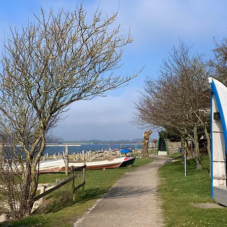 Urlaub Mit Ostseeblick, Schwimmbad Und Direkter Strandlage Apartment Kronsgaard
