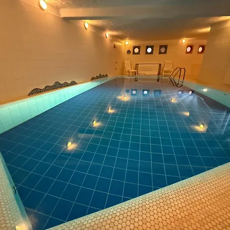 Apartment Urlaub Mit Ostseeblick, Schwimmbad Und Direkter Strandlage Kronsgaard