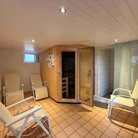 Apartment Urlaub Mit Ostseeblick, Schwimmbad Und Direkter Strandlage *